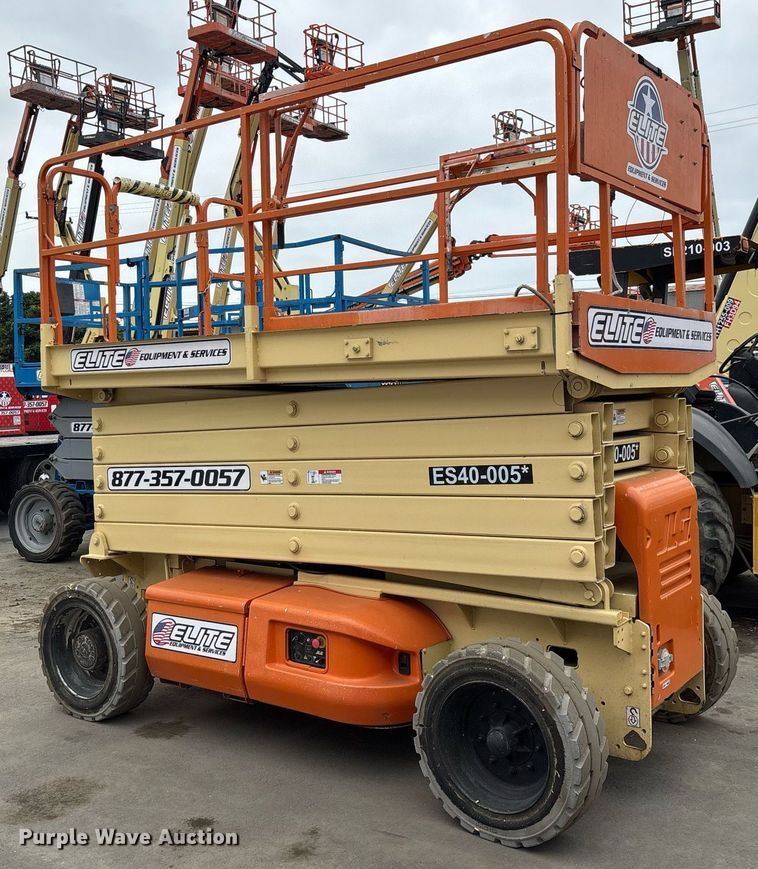 image for item DH8651 2013 JLG 4069LE scissor lift