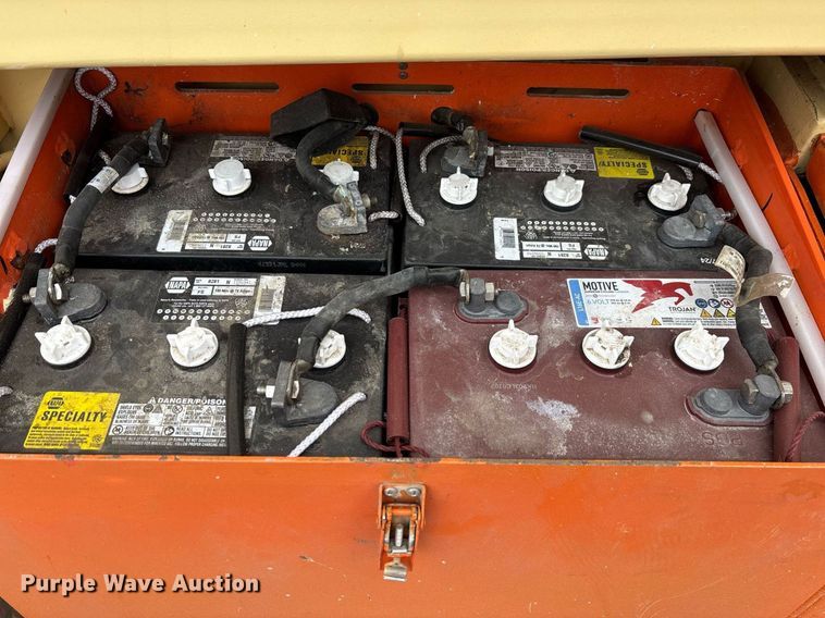 image for item DH8651 2013 JLG 4069LE scissor lift