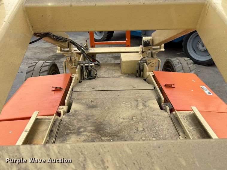 image for item DH8651 2013 JLG 4069LE scissor lift