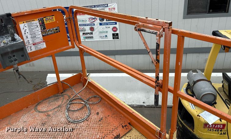 image for item DH8651 2013 JLG 4069LE scissor lift