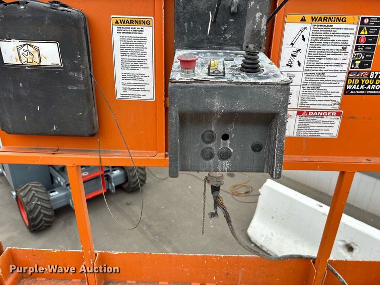 image for item DH8651 2013 JLG 4069LE scissor lift