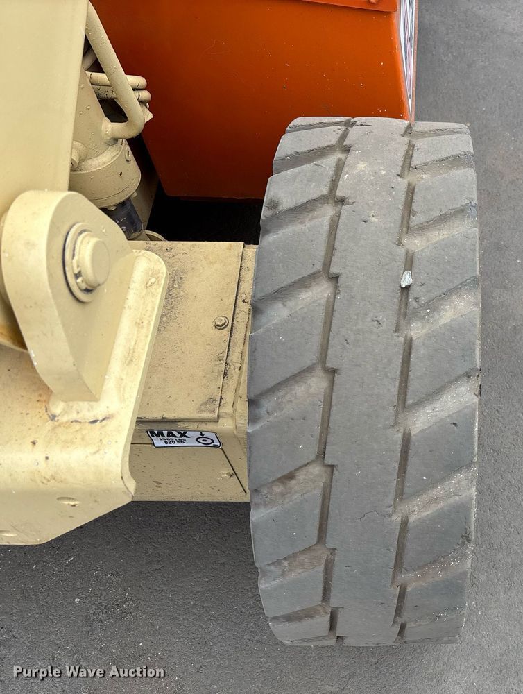 image for item DH8651 2013 JLG 4069LE scissor lift