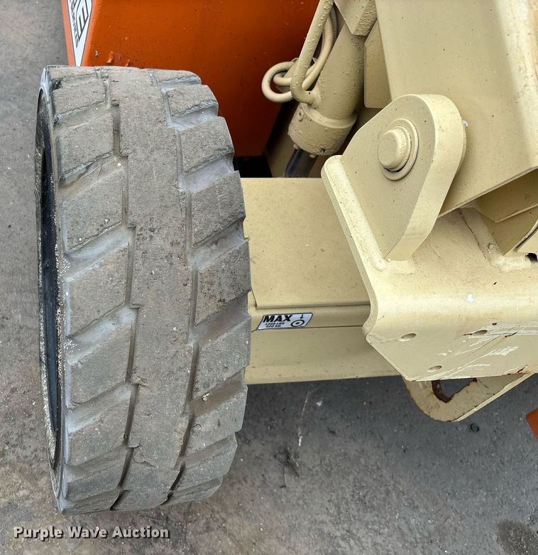 image for item DH8651 2013 JLG 4069LE scissor lift