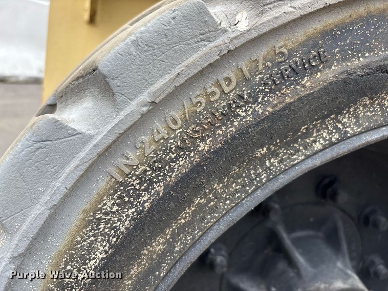 image for item DH8651 2013 JLG 4069LE scissor lift