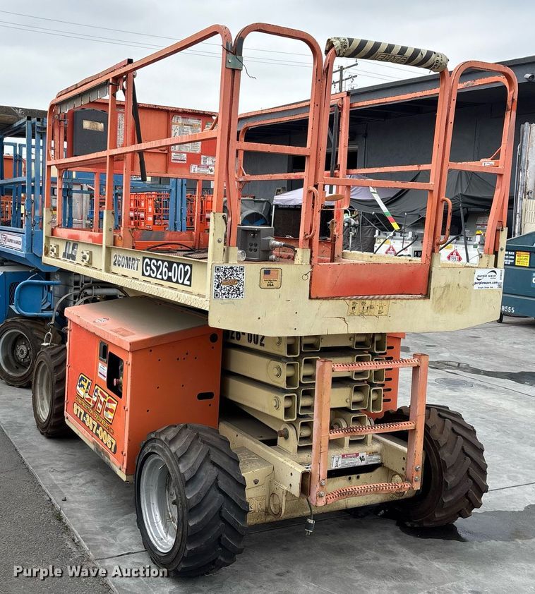 image for item DH8652 2007 JLG 260MRT scissor lift