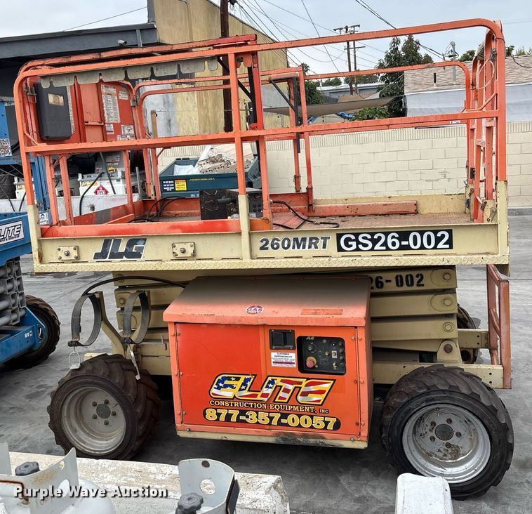 image for item DH8652 2007 JLG 260MRT scissor lift