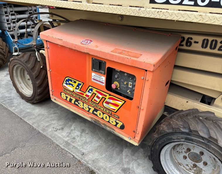 image for item DH8652 2007 JLG 260MRT scissor lift