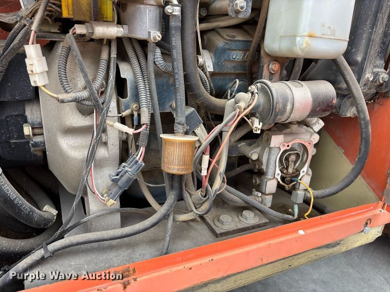 image for item DH8652 2007 JLG 260MRT scissor lift