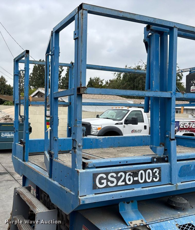 image for item DH8653 2008 Genie GS-2668 scissor lift