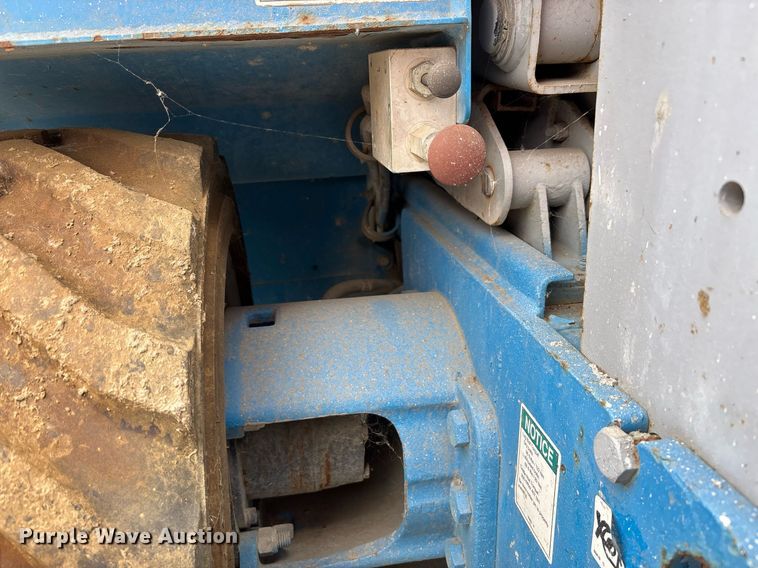 image for item DH8653 2008 Genie GS-2668 scissor lift