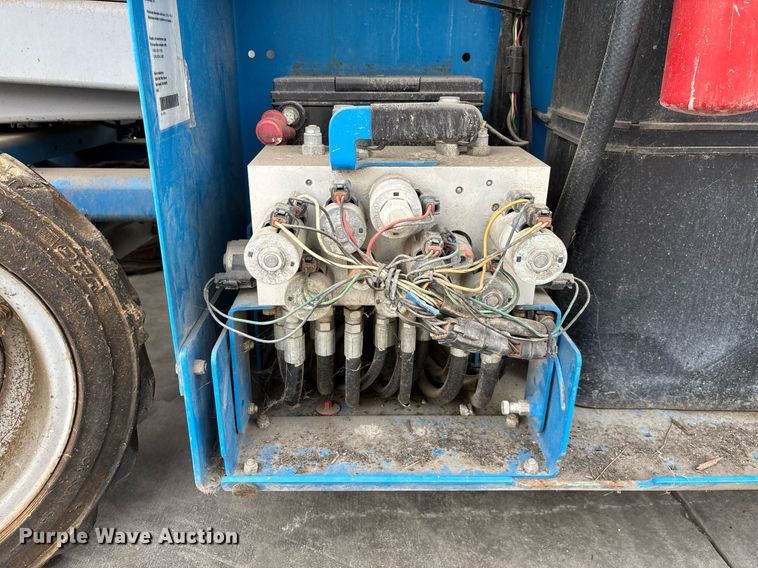 image for item DH8653 2008 Genie GS-2668 scissor lift