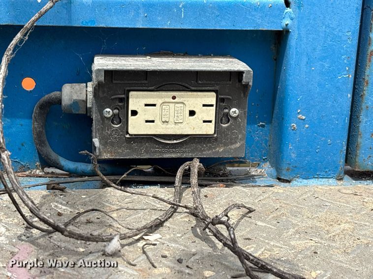 image for item DH8653 2008 Genie GS-2668 scissor lift