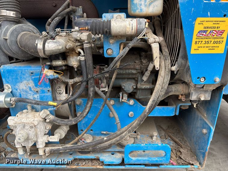 image for item DH8653 2008 Genie GS-2668 scissor lift