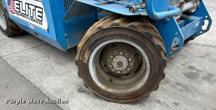 image for item DH8653 2008 Genie GS-2668 scissor lift