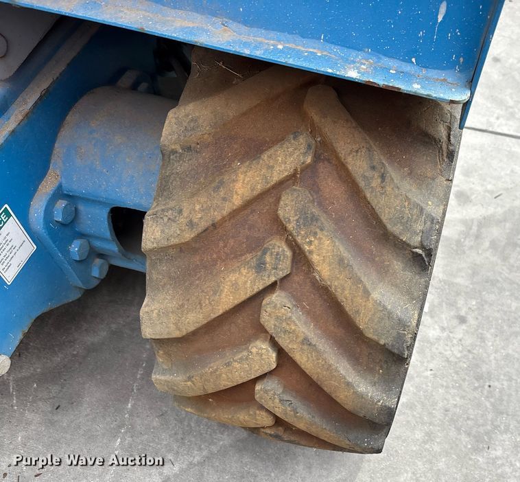 image for item DH8653 2008 Genie GS-2668 scissor lift