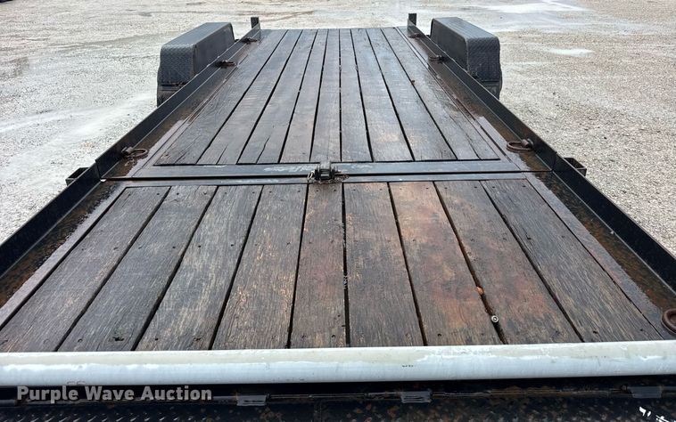 image for item DH9939 2017 B&B tilt deck equipment trailer