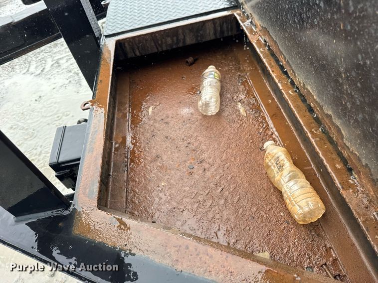 image for item DH9939 2017 B&B tilt deck equipment trailer