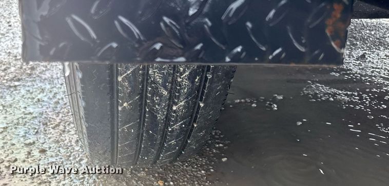 image for item DH9939 2017 B&B tilt deck equipment trailer