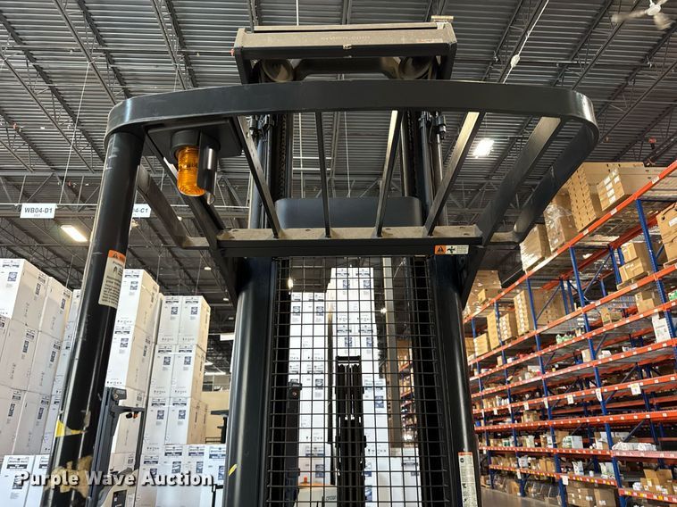 image for item DH9979 2015 Crown RR5725-35 reach truck
