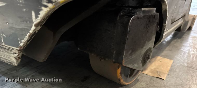 image for item DH9979 2015 Crown RR5725-35 reach truck