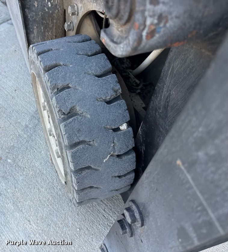 image for item DI9124 Nissan CPH01A15PV forklift