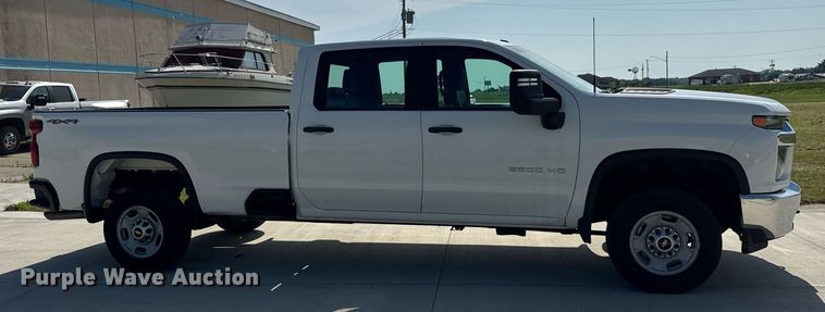 image for item DI9146 2022 Chevrolet Silverado 2500HD Crew Cab pickup truck