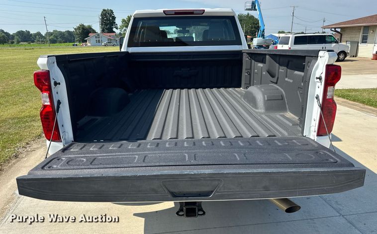 image for item DI9146 2022 Chevrolet Silverado 2500HD Crew Cab pickup truck