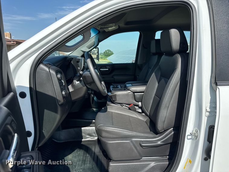 image for item DI9146 2022 Chevrolet Silverado 2500HD Crew Cab pickup truck