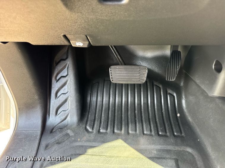 image for item DI9146 2022 Chevrolet Silverado 2500HD Crew Cab pickup truck