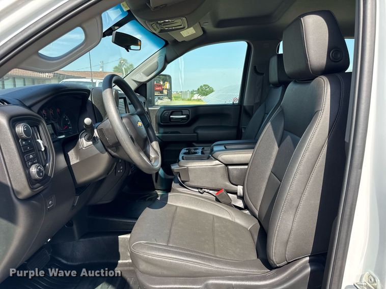 image for item DI9146 2022 Chevrolet Silverado 2500HD Crew Cab pickup truck