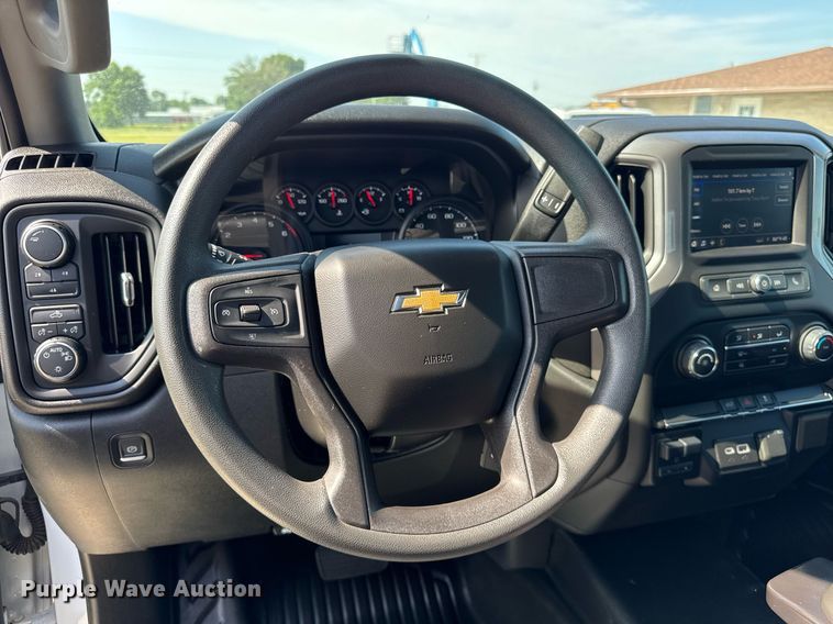 image for item DI9146 2022 Chevrolet Silverado 2500HD Crew Cab pickup truck