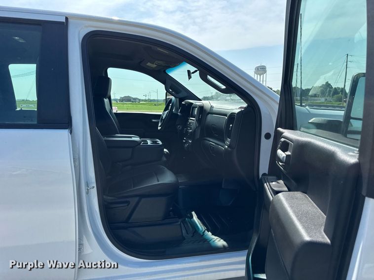 image for item DI9146 2022 Chevrolet Silverado 2500HD Crew Cab pickup truck
