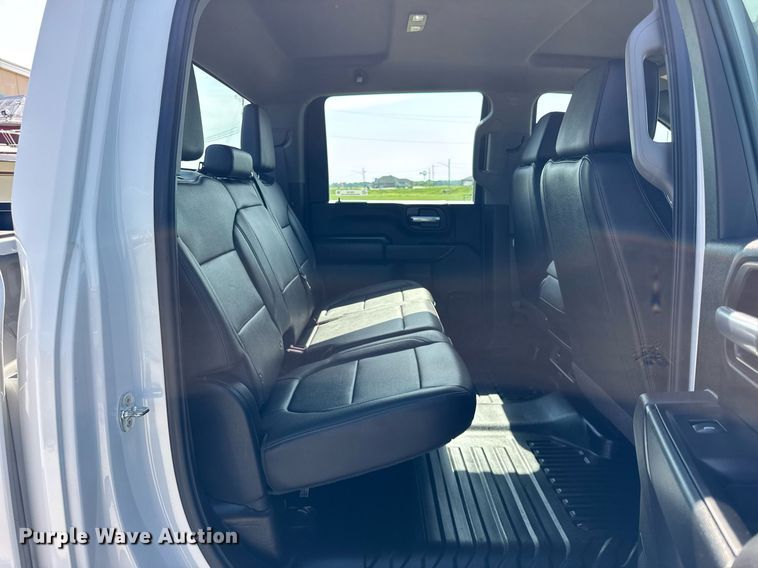 image for item DI9146 2022 Chevrolet Silverado 2500HD Crew Cab pickup truck