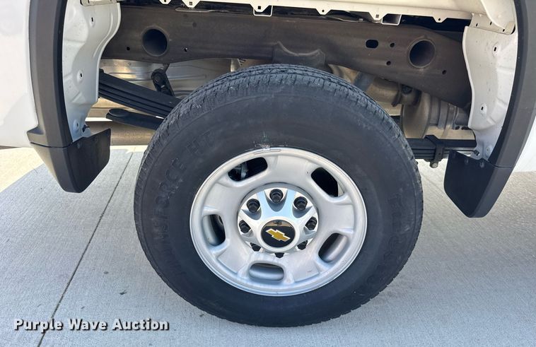 image for item DI9146 2022 Chevrolet Silverado 2500HD Crew Cab pickup truck