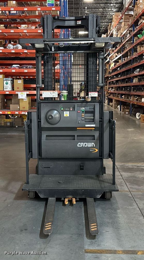 image for item DI9291 2017 Crown SP4020-30 order picker