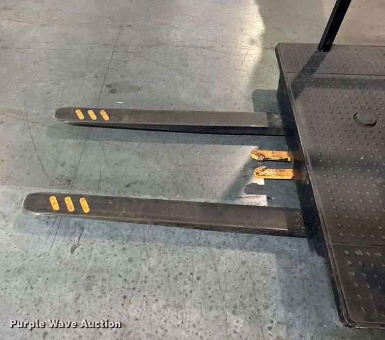 image for item DI9291 2017 Crown SP4020-30 order picker