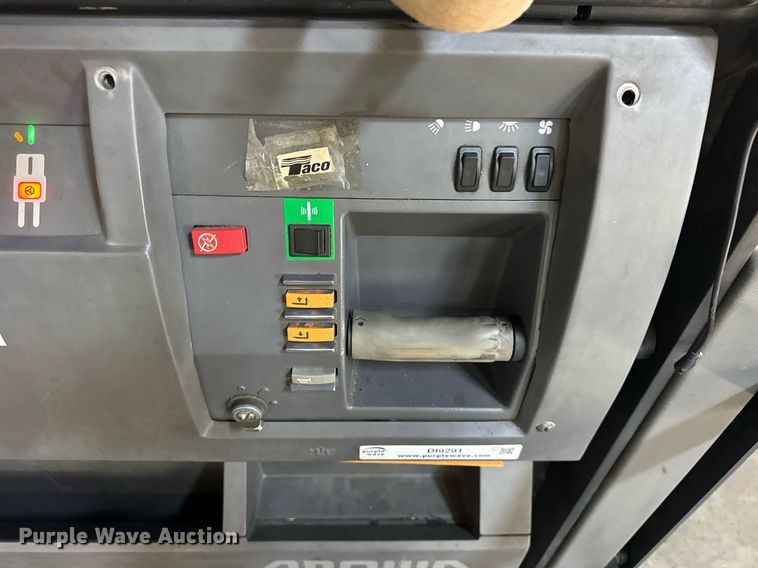 image for item DI9291 2017 Crown SP4020-30 order picker