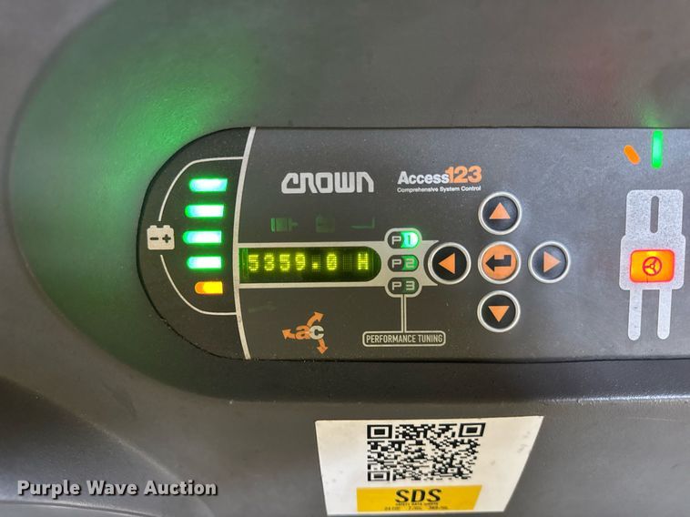 image for item DI9291 2017 Crown SP4020-30 order picker