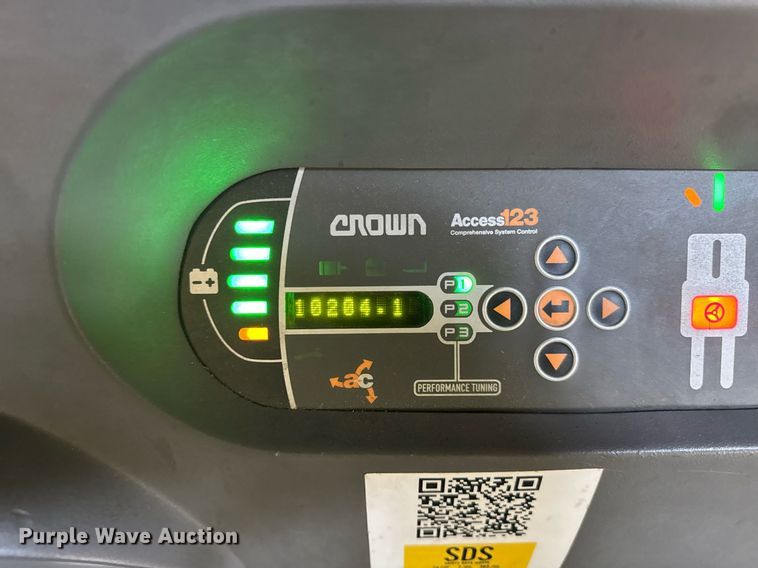 image for item DI9291 2017 Crown SP4020-30 order picker