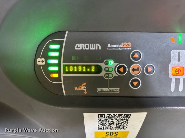 image for item DI9291 2017 Crown SP4020-30 order picker