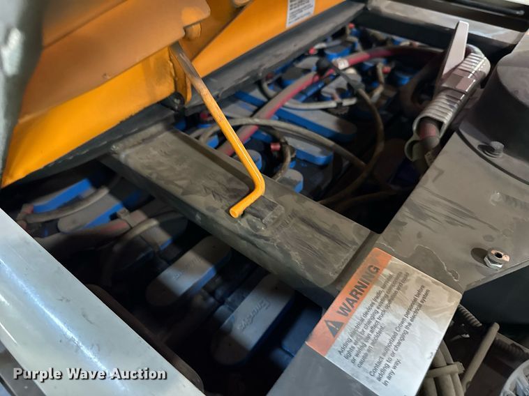 image for item DI9291 2017 Crown SP4020-30 order picker