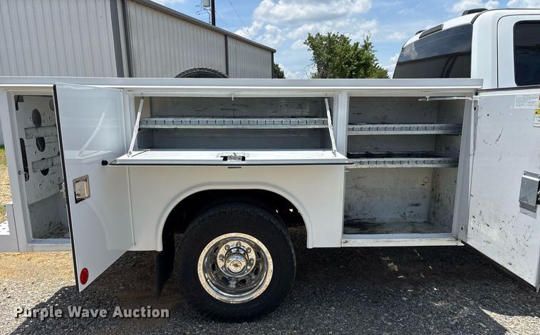 image for item DM1925 2022 Ford F350 Super Duty XL Crew Cab utility bed pickup truck