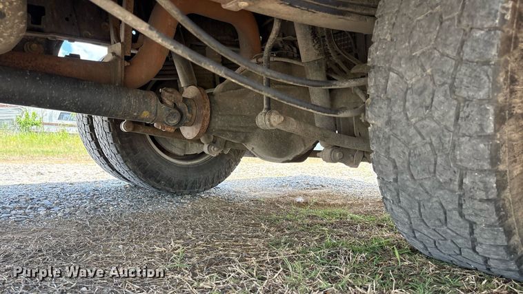 image for item DM1925 2022 Ford F350 Super Duty XL Crew Cab utility bed pickup truck