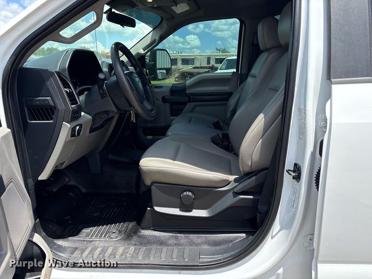 image for item DM1925 2022 Ford F350 Super Duty XL Crew Cab utility bed pickup truck