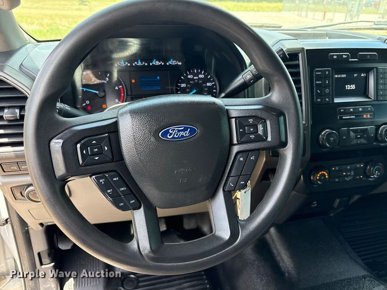 image for item DM1925 2022 Ford F350 Super Duty XL Crew Cab utility bed pickup truck