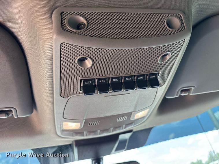 image for item DM1925 2022 Ford F350 Super Duty XL Crew Cab utility bed pickup truck