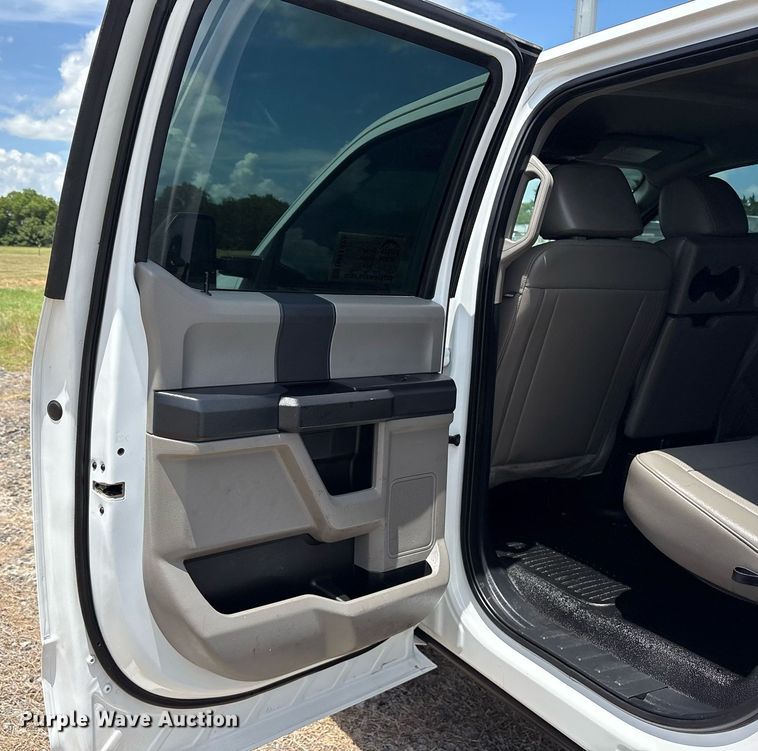 image for item DM1925 2022 Ford F350 Super Duty XL Crew Cab utility bed pickup truck