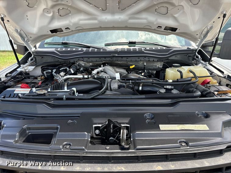 image for item DM1925 2022 Ford F350 Super Duty XL Crew Cab utility bed pickup truck