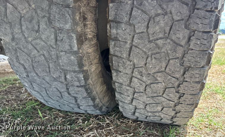 image for item DM1925 2022 Ford F350 Super Duty XL Crew Cab utility bed pickup truck