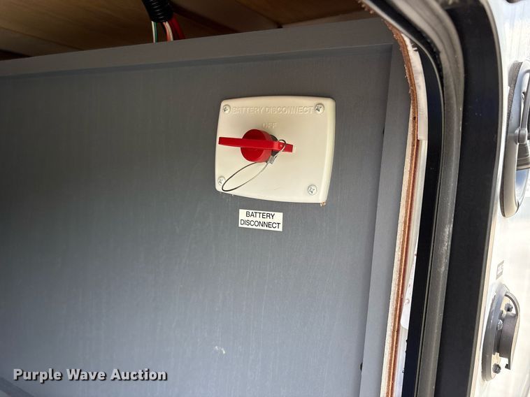 image for item DM1935 2025 Forest River Prime Time Tracer Ultra-Lite TRT308BRDLE camper